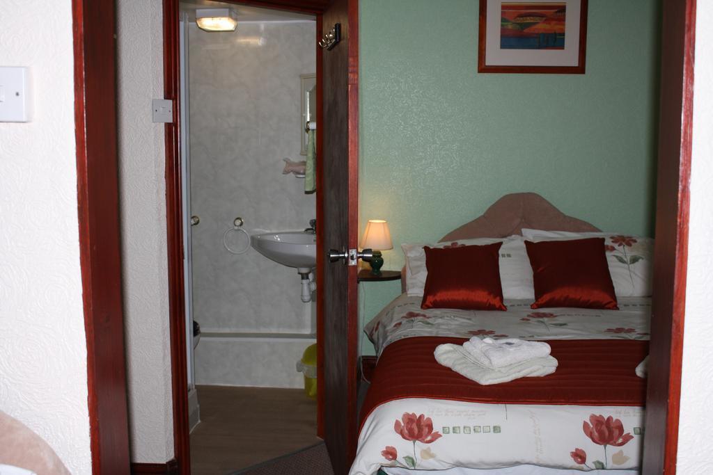 Sunset Blackpool Room photo